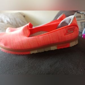 Skechers go flex walk